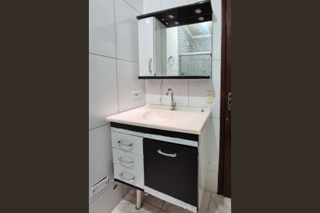 Casa à venda com 106m², 2 quartos e 1 vagaBanheiro Social