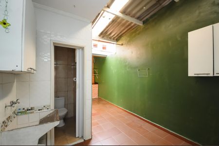 Casa à venda com 106m², 2 quartos e 1 vagaÁrea de Serviço