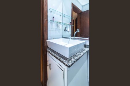 Apartamento à venda com 98m², 2 quartos e 1 vaga Apartamento à venda com 98m², 2 quartos e 1 vagaBanheiro da Suíte