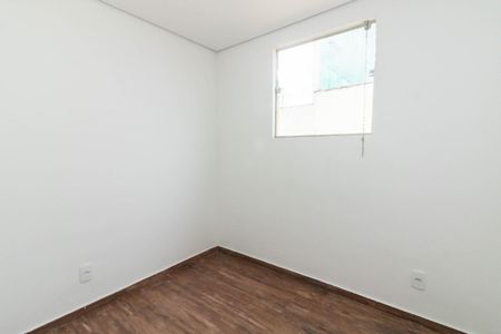 Apartamento à venda com 98m², 2 quartos e 1 vaga Apartamento à venda com 98m², 2 quartos e 1 vagaQuarto de Serviço