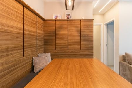 Sala de apartamento à venda com 2 quartos, 52m² em Alphaville Empresarial, Barueri