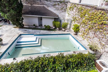 Casa de condomínio à venda com 485m², 3 quartos e 6 vagas Casa de condomínio à venda com 485m², 3 quartos e 6 vagasVista da Suíte