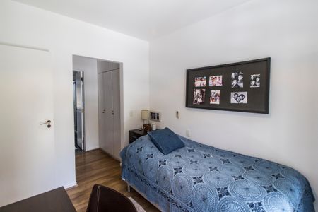 Casa de condomínio à venda com 485m², 3 quartos e 6 vagas Casa de condomínio à venda com 485m², 3 quartos e 6 vagasSuíte 1