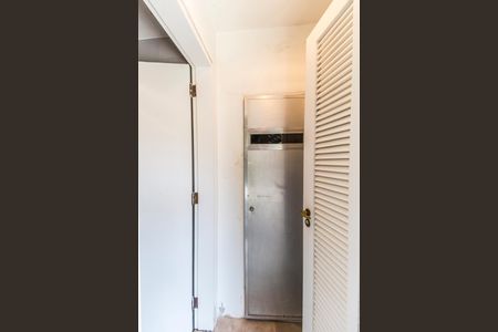 Casa de condomínio à venda com 485m², 3 quartos e 6 vagas Casa de condomínio à venda com 485m², 3 quartos e 6 vagasSaúna