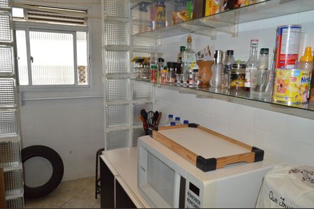 Apartamento à venda com 64m², 2 quartos e 1 vagaCozinha