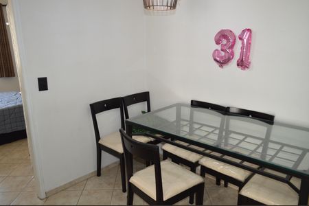 Apartamento à venda com 64m², 2 quartos e 1 vagaSala