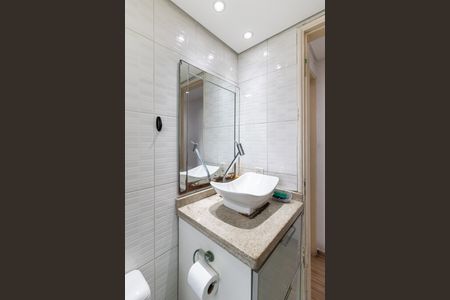 Apartamento à venda com 53m², 2 quartos e 1 vaga Apartamento à venda com 53m², 2 quartos e 1 vagaBanheiro