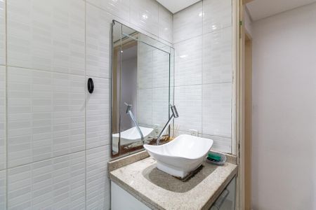 Apartamento à venda com 53m², 2 quartos e 1 vaga Apartamento à venda com 53m², 2 quartos e 1 vagaBanheiro