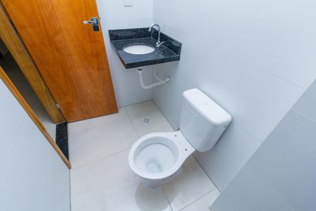 Apartamento à venda com 45m², 2 quartos e sem vaga Apartamento à venda com 45m², 2 quartos e sem vagaBanheiro