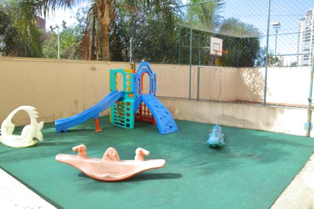 Apartamento à venda com 70m², 2 quartos e 1 vagaÁrea comum - Playground