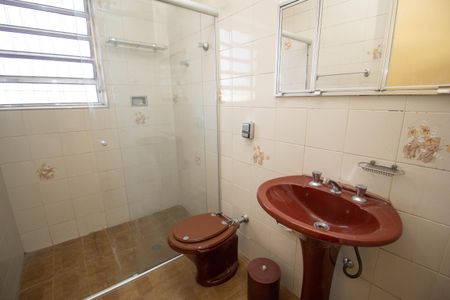 Casa à venda com 157m², 3 quartos e 2 vagas Casa à venda com 157m², 3 quartos e 2 vagasBanheiro da Suíte