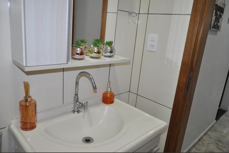 Casa de condomínio à venda com 194m², 3 quartos e 1 vagaLavabo