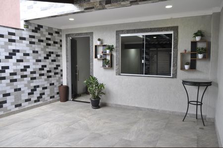 Casa de condomínio à venda com 194m², 3 quartos e 1 vagaVaranda