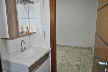 Casa de condomínio à venda com 194m², 3 quartos e 1 vagaBanheiro da Suíte 2