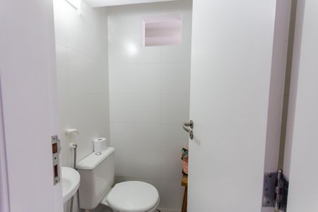 Casa à venda com 470m², 4 quartos e 5 vagas Casa à venda com 470m², 4 quartos e 5 vagasLavabo Garagem