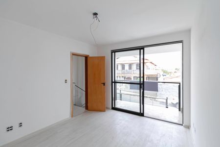 Casa à venda com 181m², 3 quartos e 2 vagas Casa à venda com 181m², 3 quartos e 2 vagasSuíte