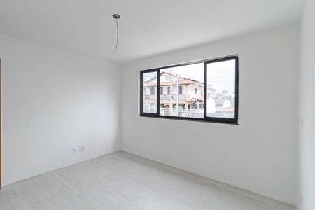 Casa à venda com 128m², 3 quartos e 2 vagasSuíte