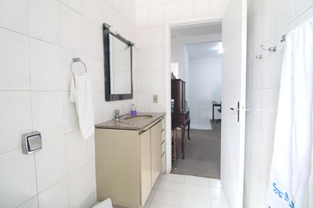 Casa à venda com 134m², 4 quartos e 5 vagasBanheiro Social