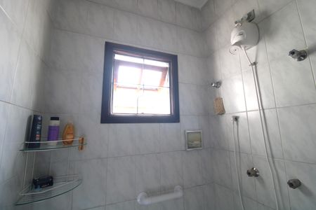 Casa à venda com 134m², 4 quartos e 5 vagasBanheiro Suite 1