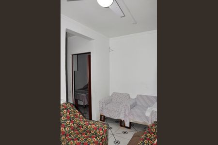 Casa à venda com 120m², 3 quartos e sem vaga Casa à venda com 120m², 3 quartos e sem vagaSala