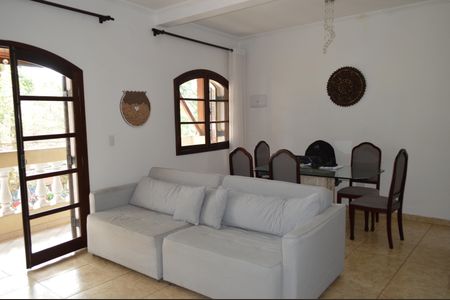 Casa à venda com 170m², 3 quartos e 1 vagaSala