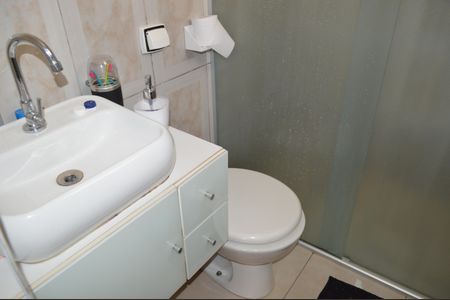 Casa à venda com 170m², 3 quartos e 1 vagaBanheiro da Suíte 2