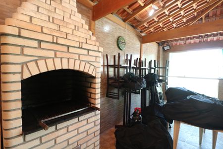 Casa à venda com 390m², 2 quartos e 2 vagasChurrasqueira