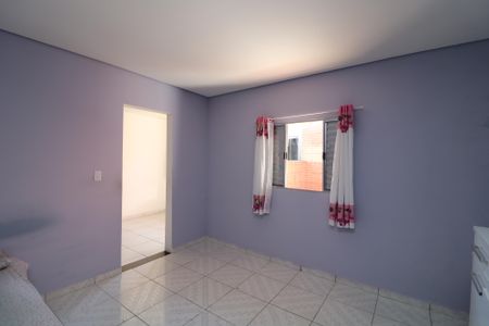 Casa à venda com 390m², 2 quartos e 2 vagasQuarto