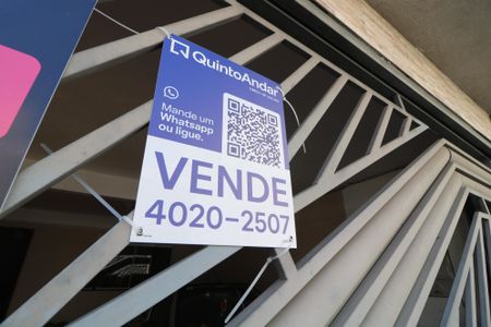 Casa à venda com 390m², 2 quartos e 2 vagasPlaquinha