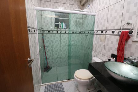 Casa à venda com 390m², 2 quartos e 2 vagasBanheiro