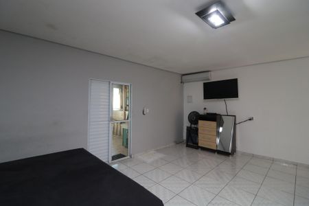 Casa à venda com 390m², 2 quartos e 2 vagasSuíte