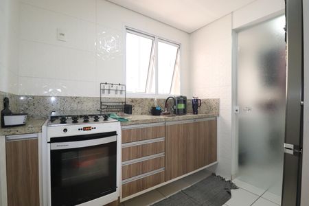 Apartamento à venda com 84m², 3 quartos e 2 vagasCozinha