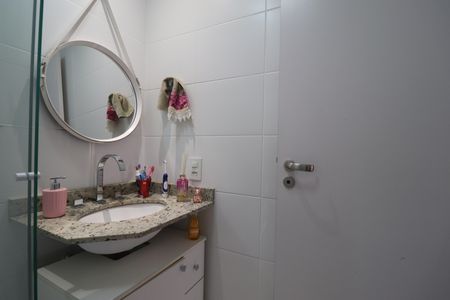 Apartamento à venda com 84m², 3 quartos e 2 vagasBanheiro 