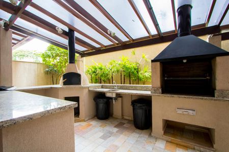 Apartamento à venda com 84m², 3 quartos e 2 vagas Apartamento à venda com 84m², 3 quartos e 2 vagasÁrea comum - Churrasqueira