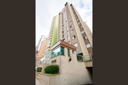 Apartamento à venda com 84m², 3 quartos e 2 vagas Apartamento à venda com 84m², 3 quartos e 2 vagasFachada