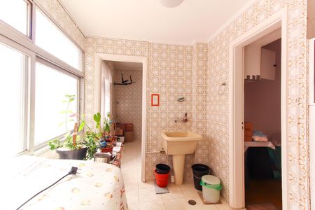 Apartamento à venda com 124m², 2 quartos e 1 vaga Apartamento à venda com 124m², 2 quartos e 1 vagaÁrea de Serviço