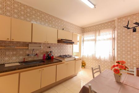 Apartamento à venda com 124m², 2 quartos e 1 vaga Apartamento à venda com 124m², 2 quartos e 1 vagaCozinha