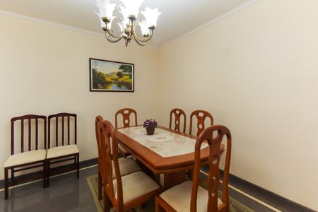 Apartamento à venda com 124m², 2 quartos e 1 vaga Apartamento à venda com 124m², 2 quartos e 1 vagaSala