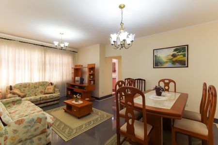 Apartamento à venda com 124m², 2 quartos e 1 vaga Apartamento à venda com 124m², 2 quartos e 1 vagaSala