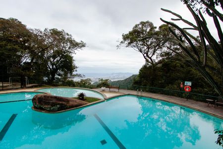 Apartamento à venda com 65m², 2 quartos e 1 vaga Apartamento à venda com 65m², 2 quartos e 1 vagaÁrea comum - Piscina