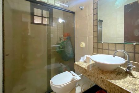 Casa à venda com 232m², 2 quartos e 4 vagasBanheiro