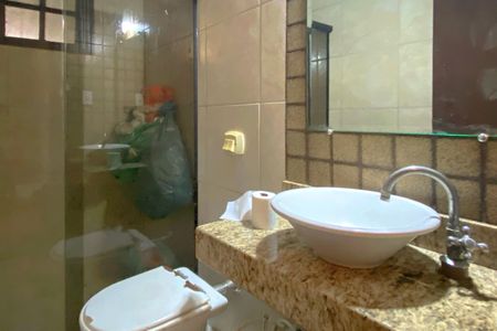 Casa à venda com 232m², 2 quartos e 4 vagasBanheiro