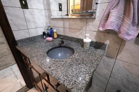 Casa à venda com 250m², 3 quartos e 4 vagas Casa à venda com 250m², 3 quartos e 4 vagasBanheiro 01