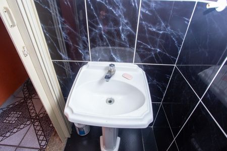 Casa à venda com 157m², 3 quartos e 2 vagasLavabo