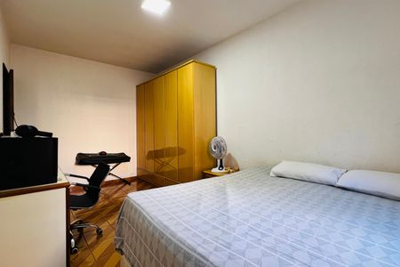 Casa à venda com 190m², 3 quartos e 5 vagas Casa à venda com 190m², 3 quartos e 5 vagasQuarto 1