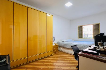 Casa à venda com 190m², 3 quartos e 5 vagas Casa à venda com 190m², 3 quartos e 5 vagasQuarto 1