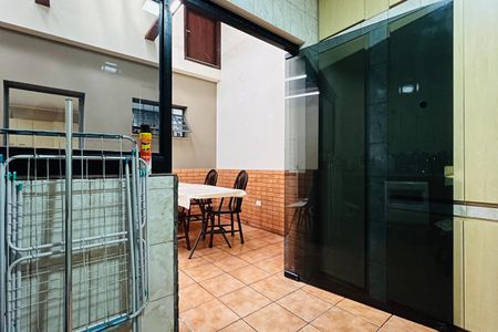 Casa à venda com 190m², 3 quartos e 5 vagas Casa à venda com 190m², 3 quartos e 5 vagasÁrea de Serviço