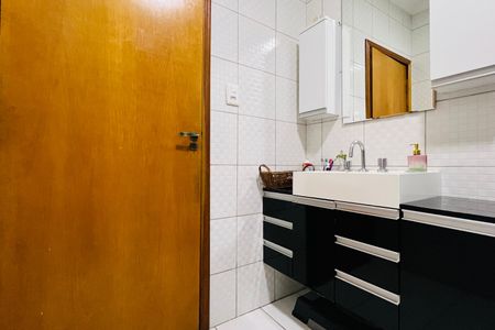 Casa à venda com 190m², 3 quartos e 5 vagas Casa à venda com 190m², 3 quartos e 5 vagasBanheiro 2