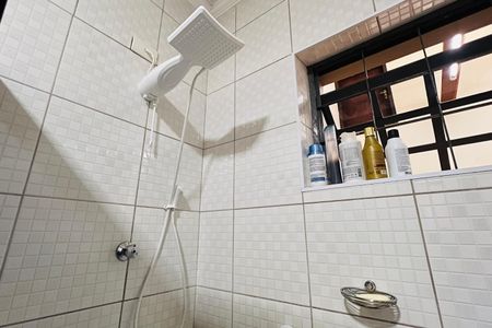 Casa à venda com 190m², 3 quartos e 5 vagas Casa à venda com 190m², 3 quartos e 5 vagasBanheiro 2