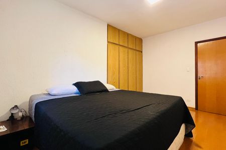 Casa à venda com 190m², 3 quartos e 5 vagas Casa à venda com 190m², 3 quartos e 5 vagasQuarto 2